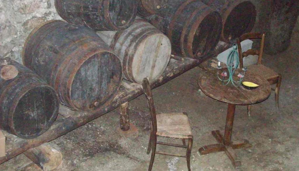 Le Vin De L'Ete Acomodação com café da manhã Ponet-et-Saint-Auban Exterior foto